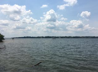 2806 Chaucer Dr, Montgomery, TX 77356