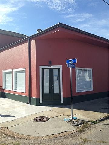 1st image of 441 Seguin St
