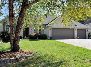 5218 S Parkhill Ave, Springfield, MO 65810