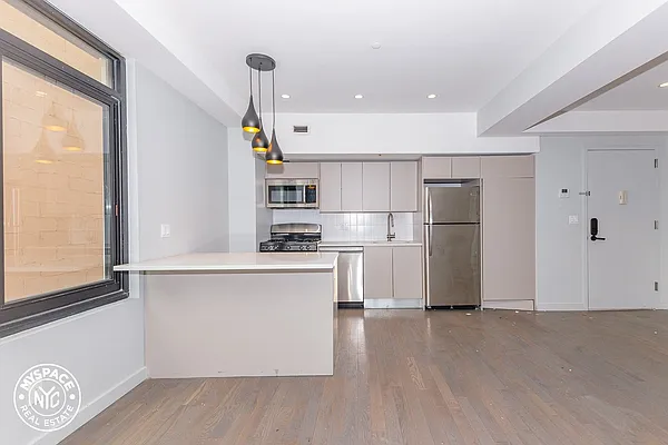 Rented by MySpaceNYC | media 54