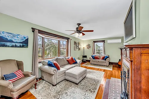 195 Fairview Ave Photo 1