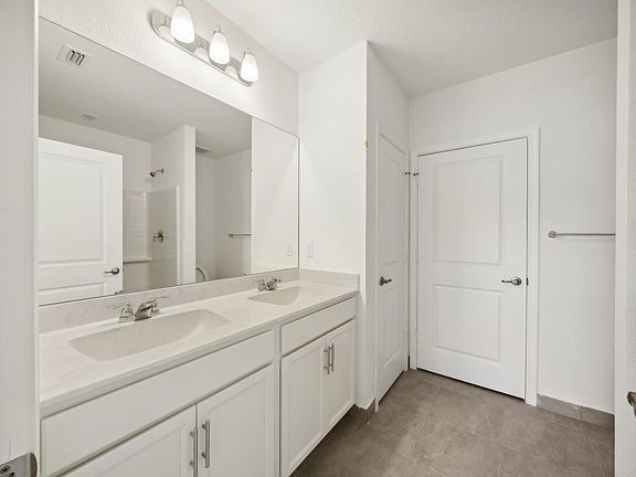 5th image of 5049 Armina Place