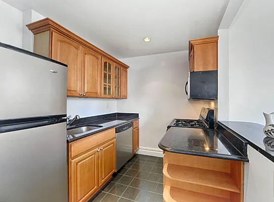 Rented by Compass | media 23