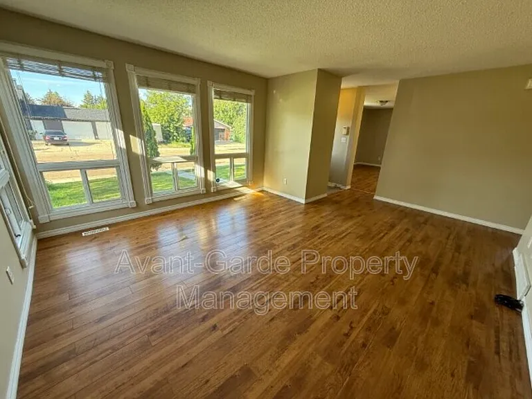15 Garden Valley Dr — Photo 2