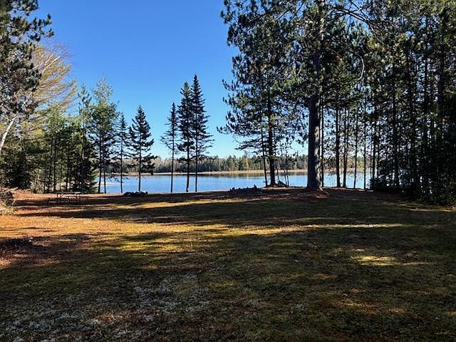 2nd image of 517 Arnold Trail