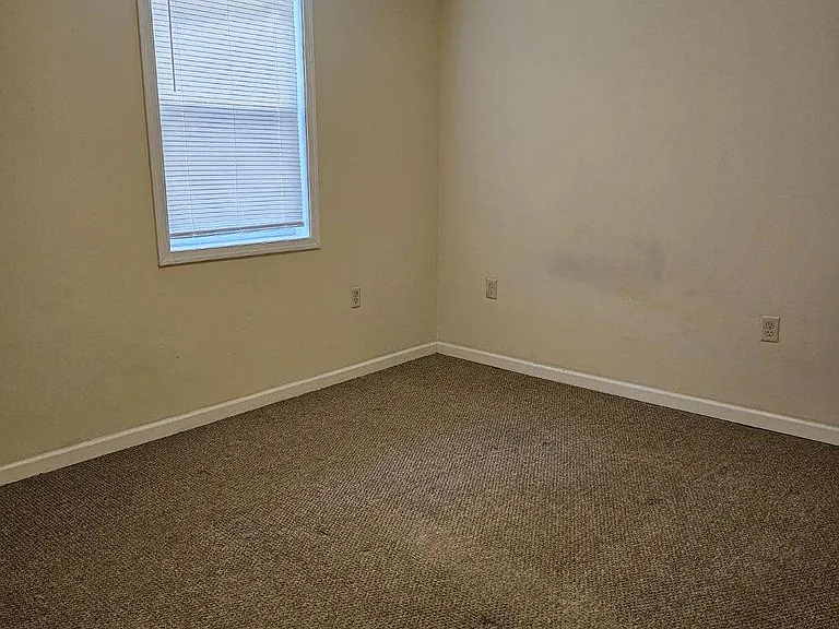 408-410 Jonestown Rd #2 — Photo 7