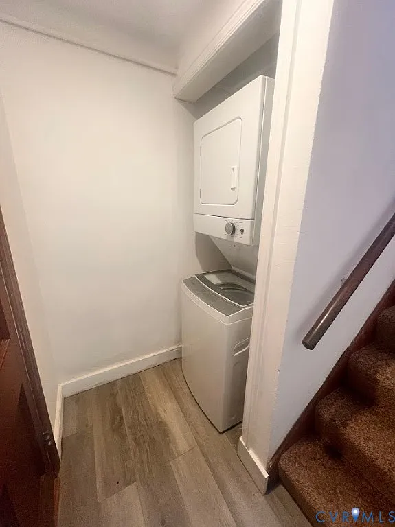 1 bed, 1.0 bath, $995 — Photo 2
