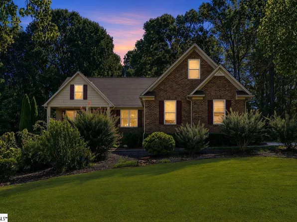 1 Mandarin Cir, Taylors, SC 29687
