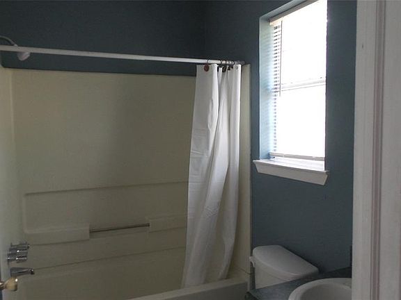 5th image of 5819 E Grand Ave