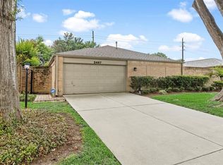 2467 Blackridge Rd, Houston, TX 77067