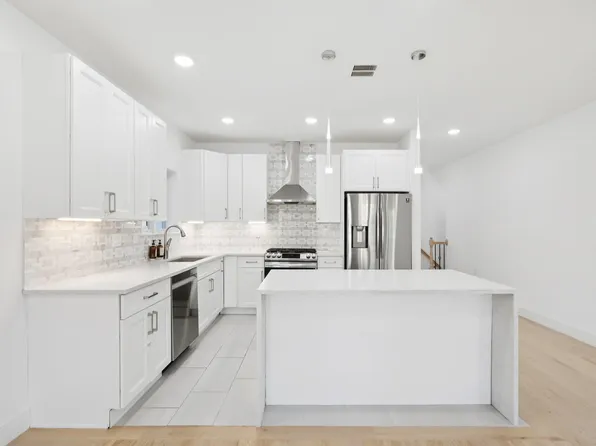 131 Zabriskie Street image 12 of 44