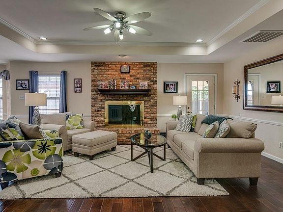 2nd image of 571 Bluebonnet Dr