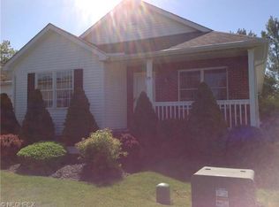 15 Hedgerow Pl #15, New Middletown, OH 44442