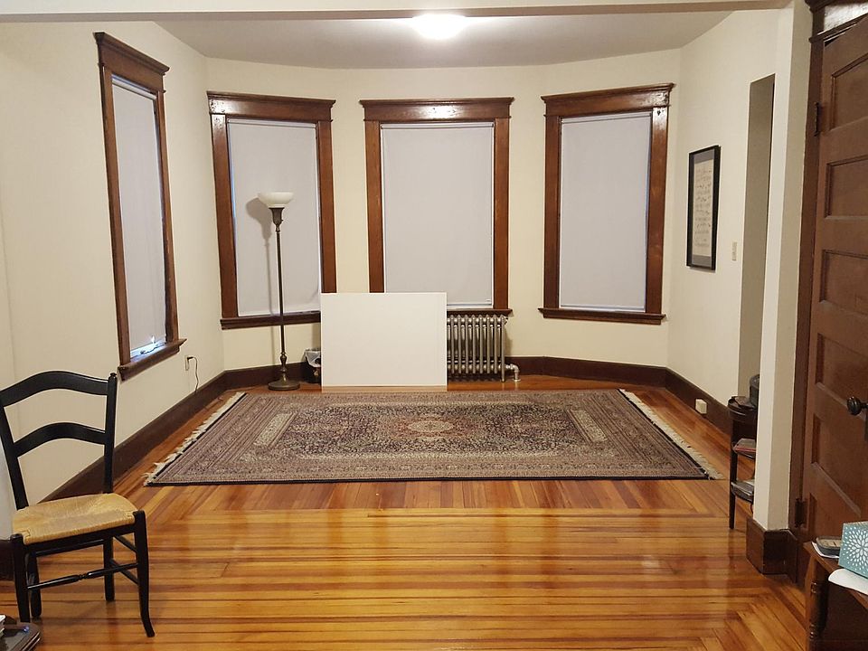 1st image of 141 W Rock Ave