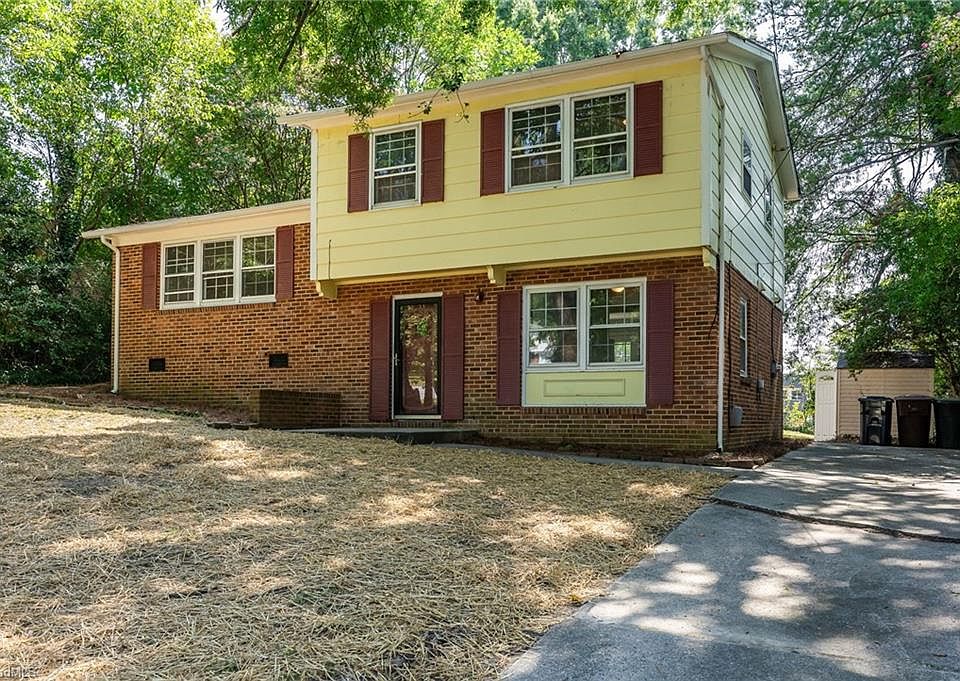 1st image of 821 Daleview Pl