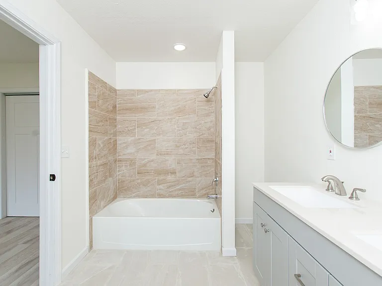 135 E 13th Ave — Photo 19