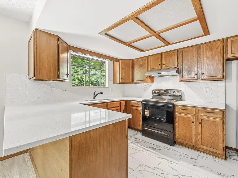311 N Rutgers St — Photo 9