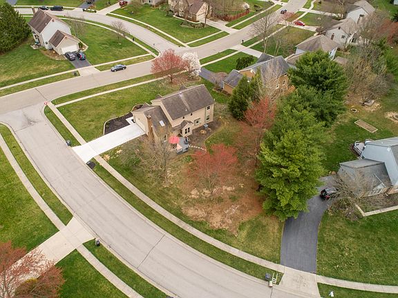 2nd image of 12941 Oakmere Dr