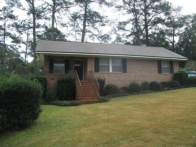 1st image of 907 Magnolia Dr