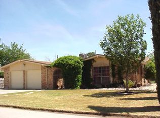 704 El Centauro Dr, El Paso, TX 79922