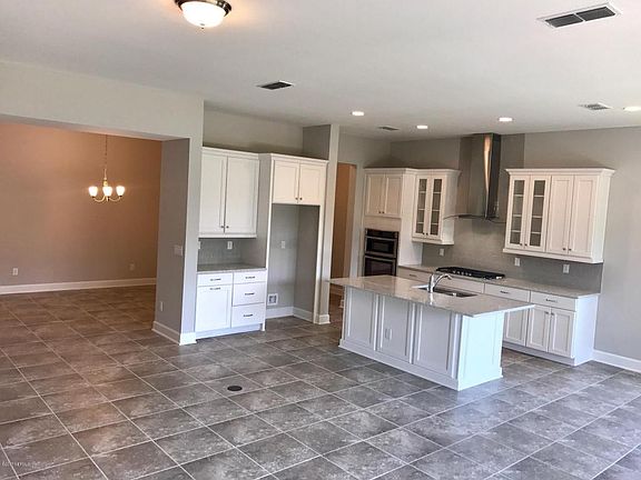4th image of 3113 Montilla Dr