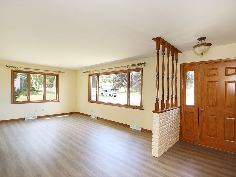 1st image of 1001 Mihill Ave