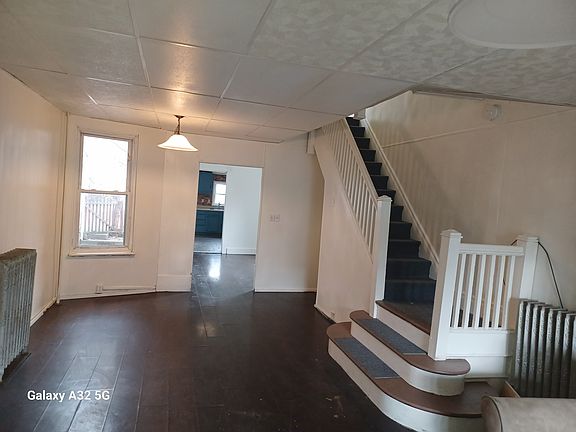 2nd image of 455 Chestnut St