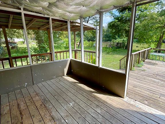 5th image of 2918 Courtableau Rd
