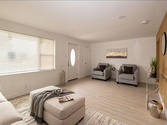 5th image of 4809 N Hills Ln