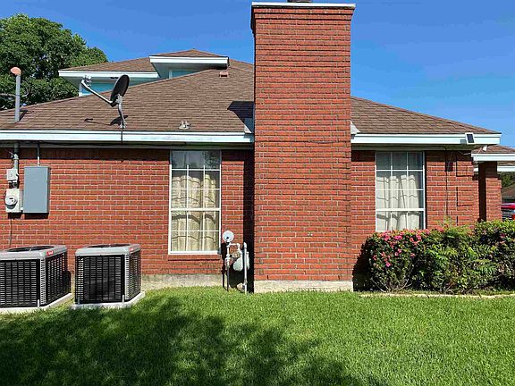 3rd image of 3925 Suncrest Dr