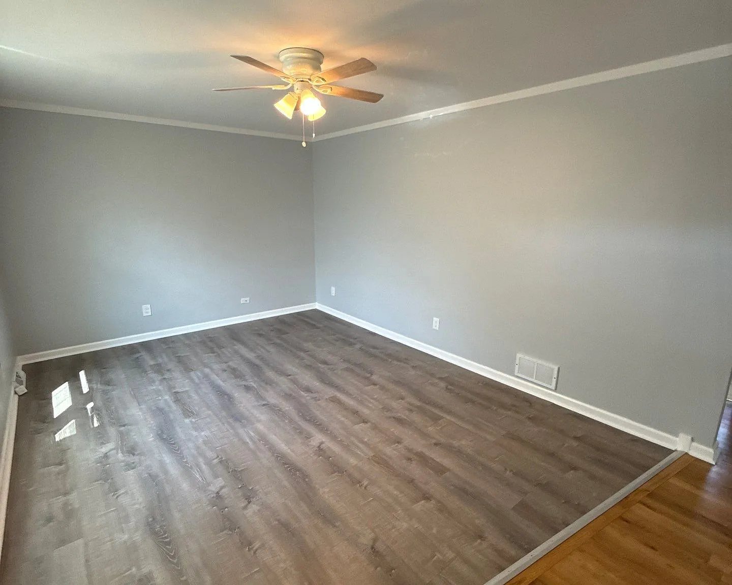 3 bed, 1200 sqft, $2,400 — Photo 2