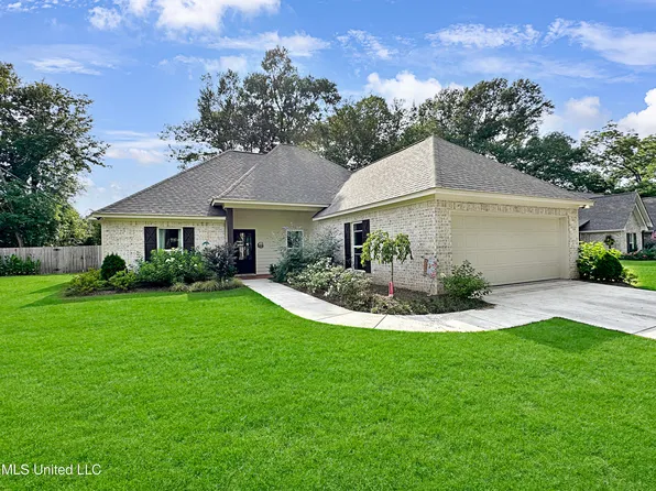306 S Brooks St, Pelahatchie, MS 39145