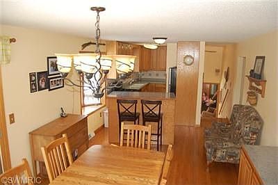 1st image of 147 E Sauble Dr