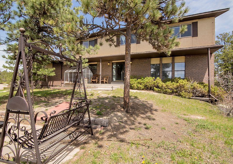 Elevated City Views!