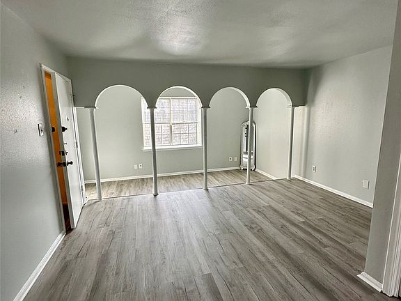 4th image of 3730 Fairfield Ave Unit 263