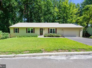 2531 Tulip Ln, Langhorne, PA 19053