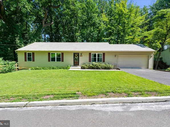 2531 Tulip Ln, Langhorne, PA 19053