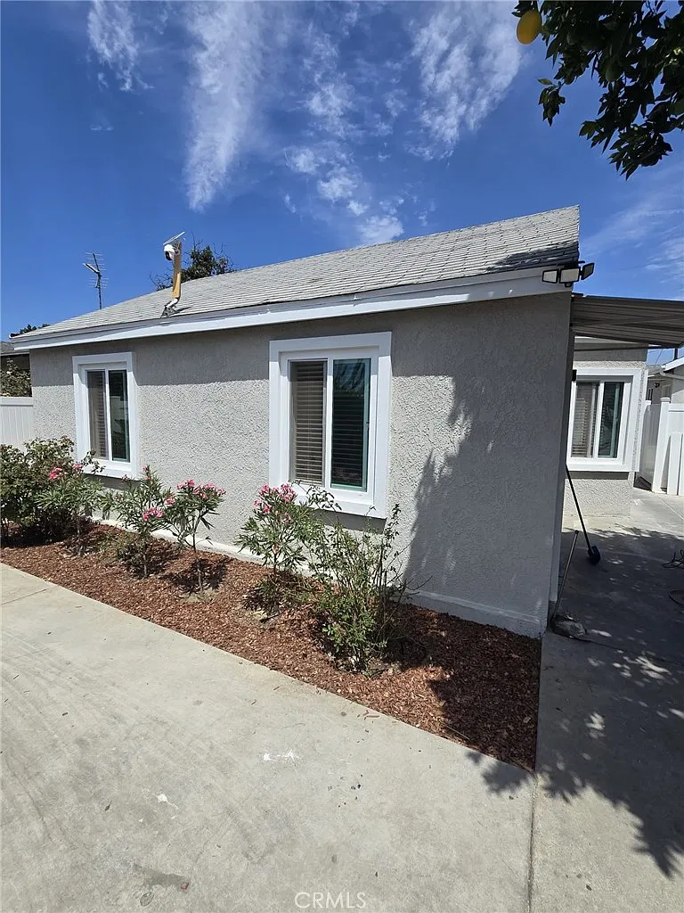6 bed, 2023 sqft, $7,000 — Photo 1