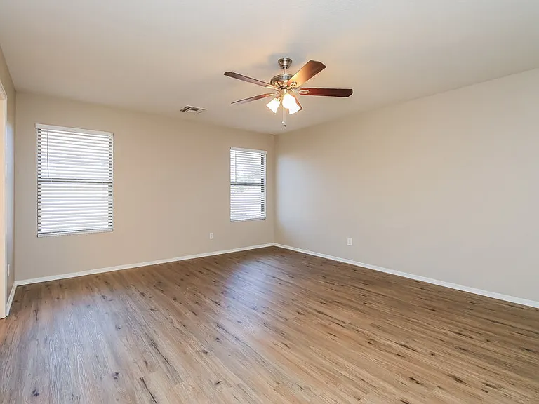 2356 E 35th Ave — Photo 10