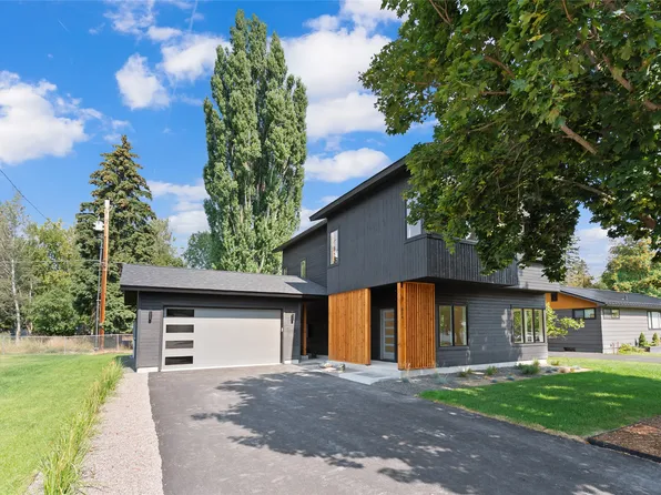 824 10th St, Whitefish, MT 59937