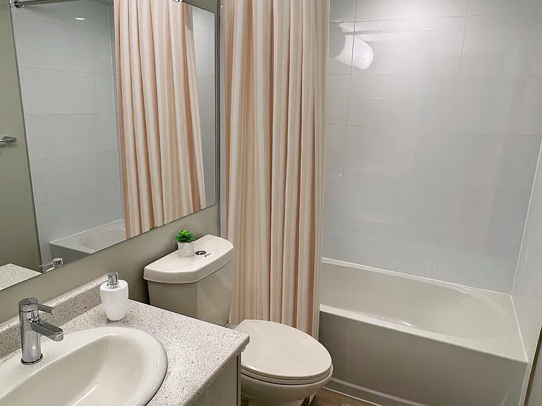 1547 Mississauga Valley Blvd — Photo 20
