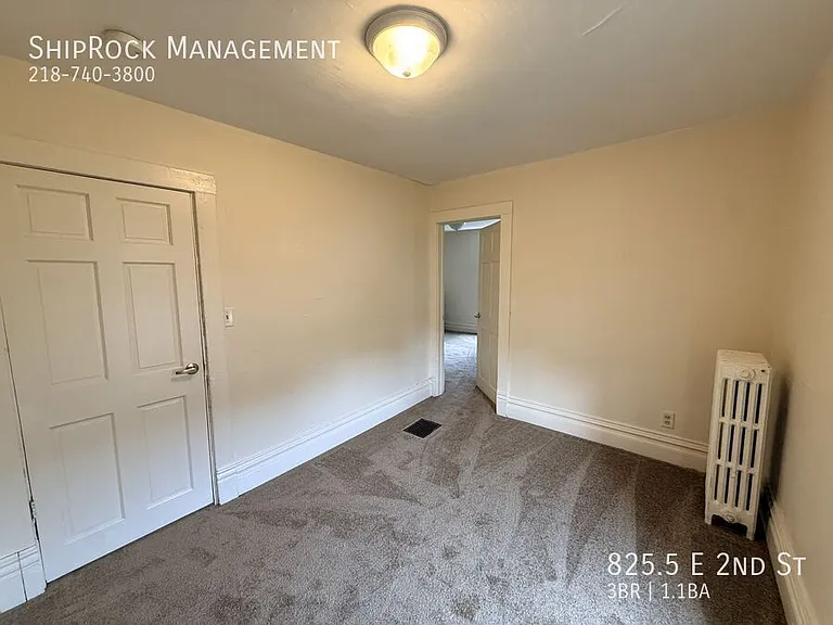 825.5 E 2nd St — Photo 14