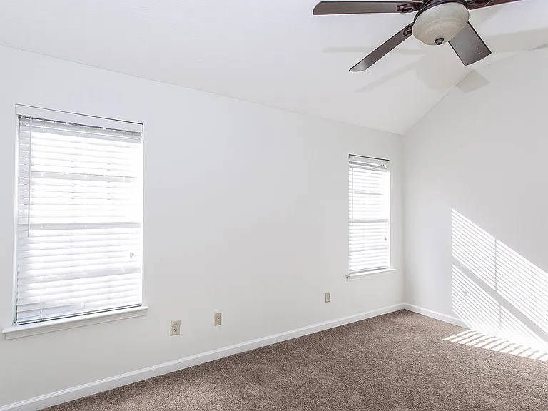 8291 Cross Point Dr — Photo 8