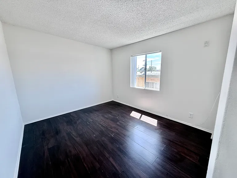 11959 Runnymede St #19 — Photo 15