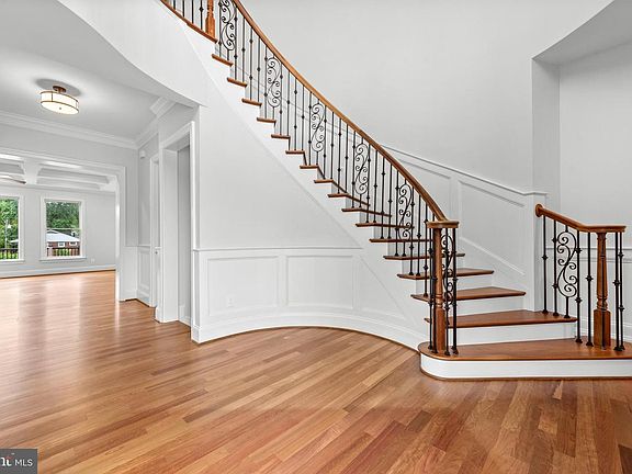 5th image of 7003 Churchill Rd