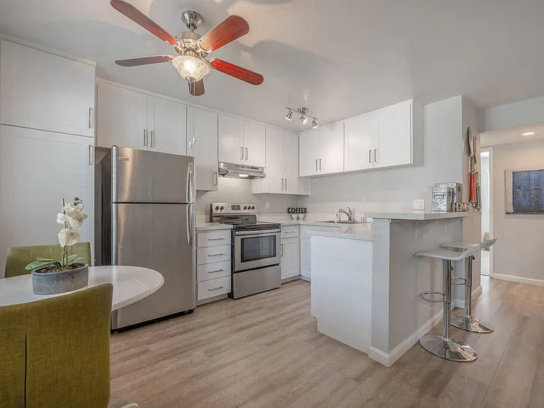 Napa Green Apartments — Photo 17