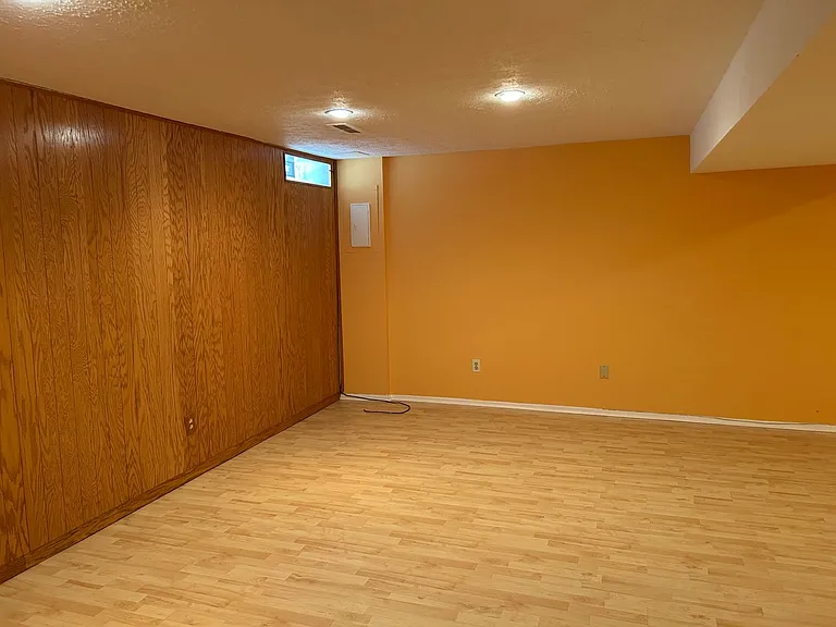 4456 Donna Dr — Photo 30
