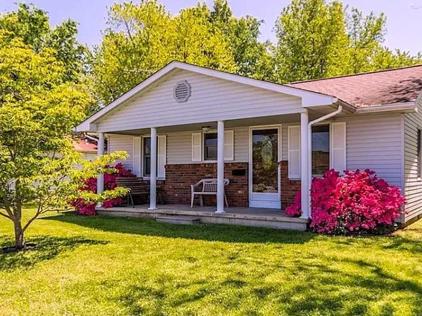 1507 W Chestnut St, Marion, IL 62959