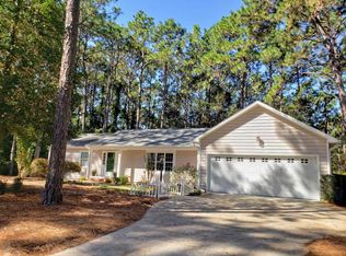 470 Crestview Rd, Southern Pines, NC 28387