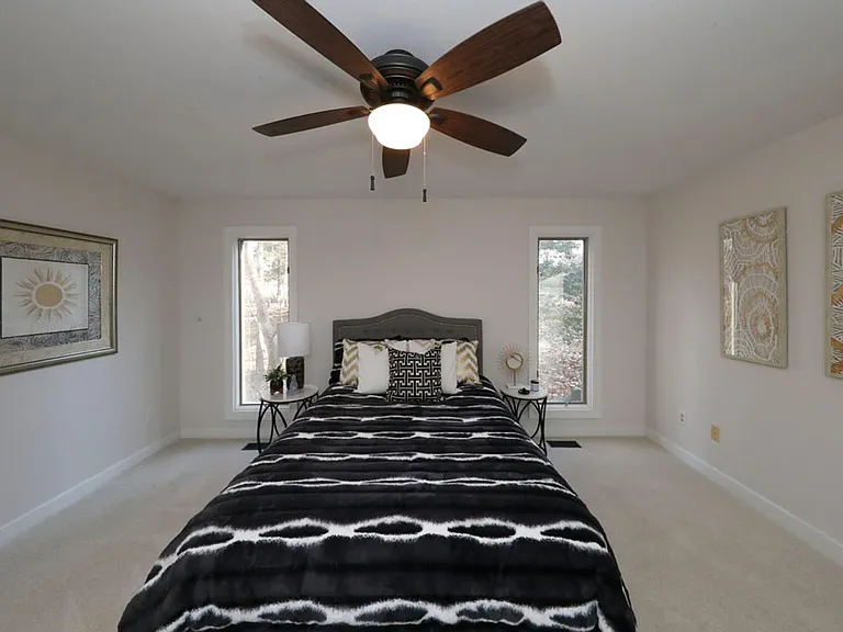 208 Fairfax Way — Photo 34